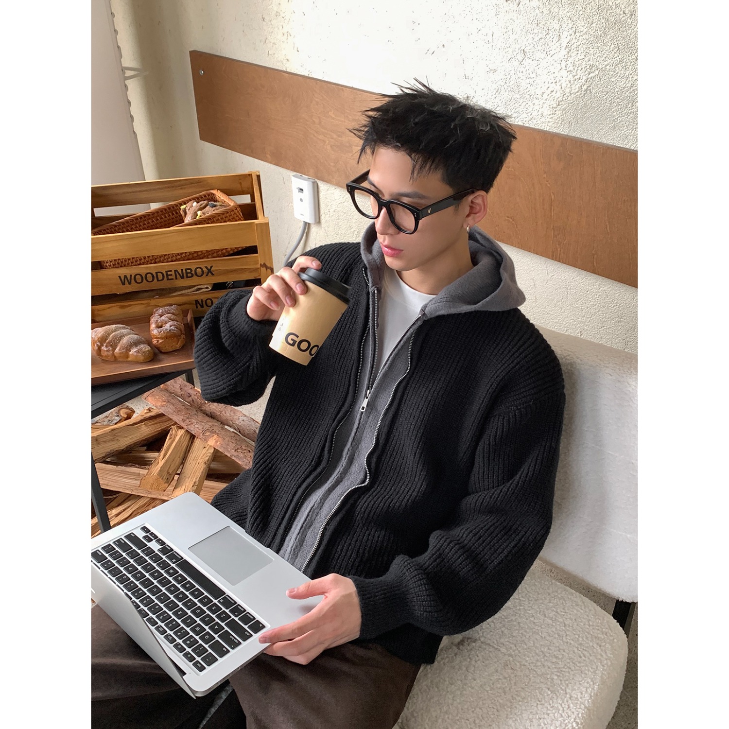 P53网图MY82北极绒假二件连帽毛衣黑色灰色M到2XL