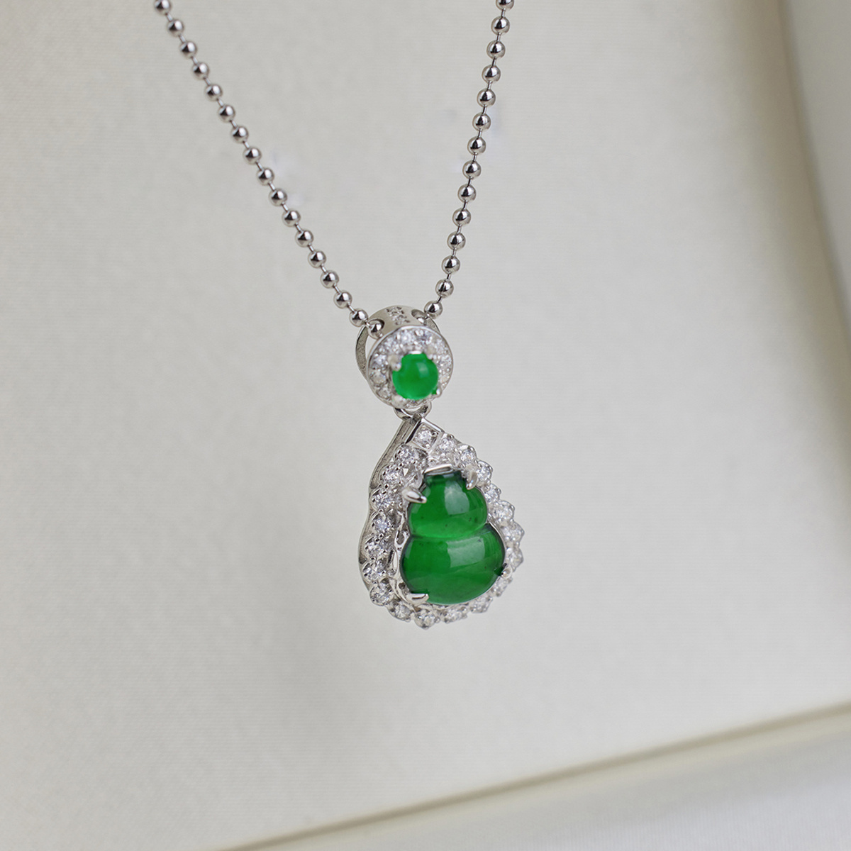 赛赛莉安天然翡翠葫芦S925纯银项链