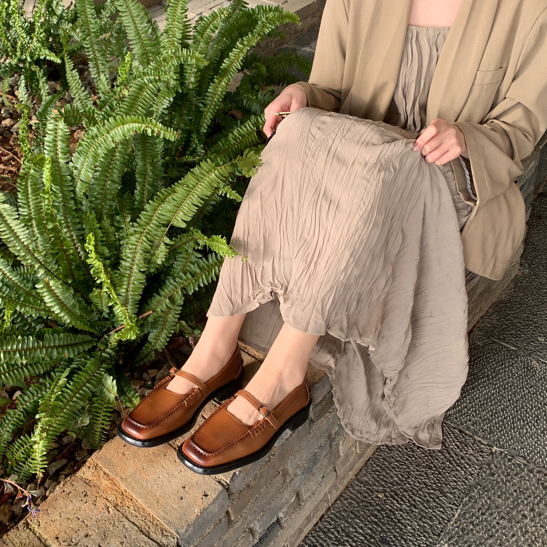 彭姐小皮鞋方头小众复古擦色