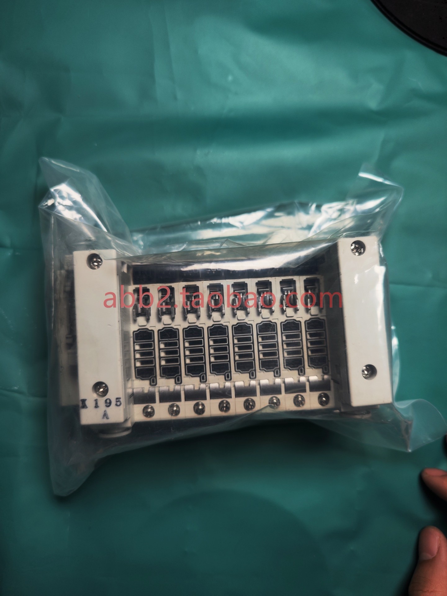 smc   vv5q11-08c4p2-bdk- x135-a 阀岛