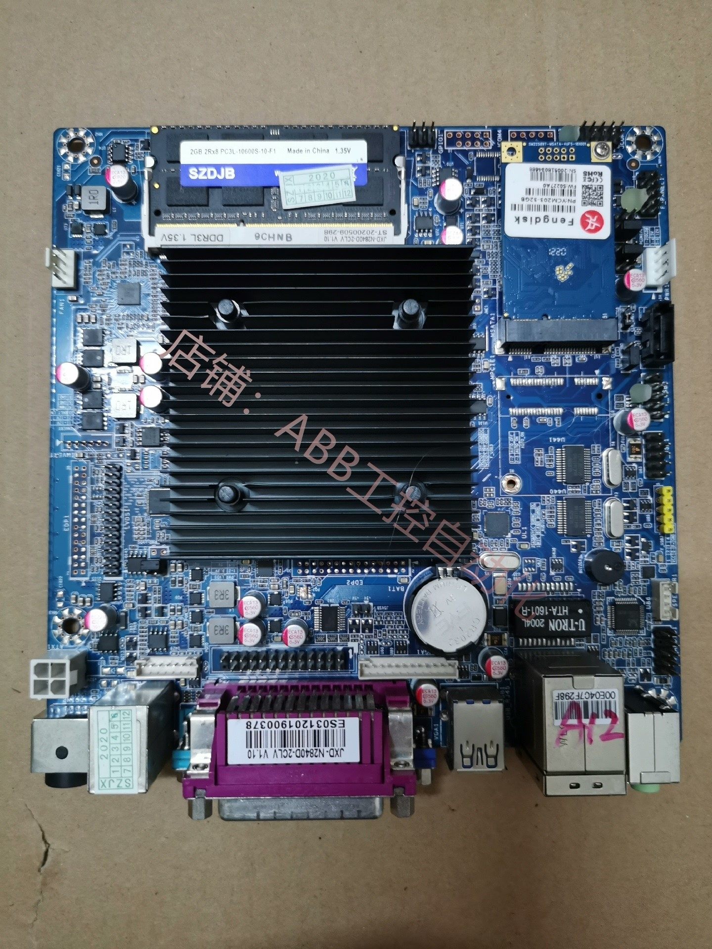 j1800工控主板四针电源孔2 32g配置lvds接口