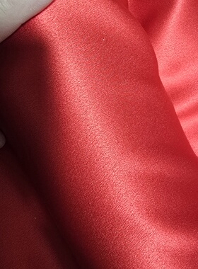 31-33姆米红色100%桑蚕丝素绉缎手感厚重光泽感柔软舒适一滑到底