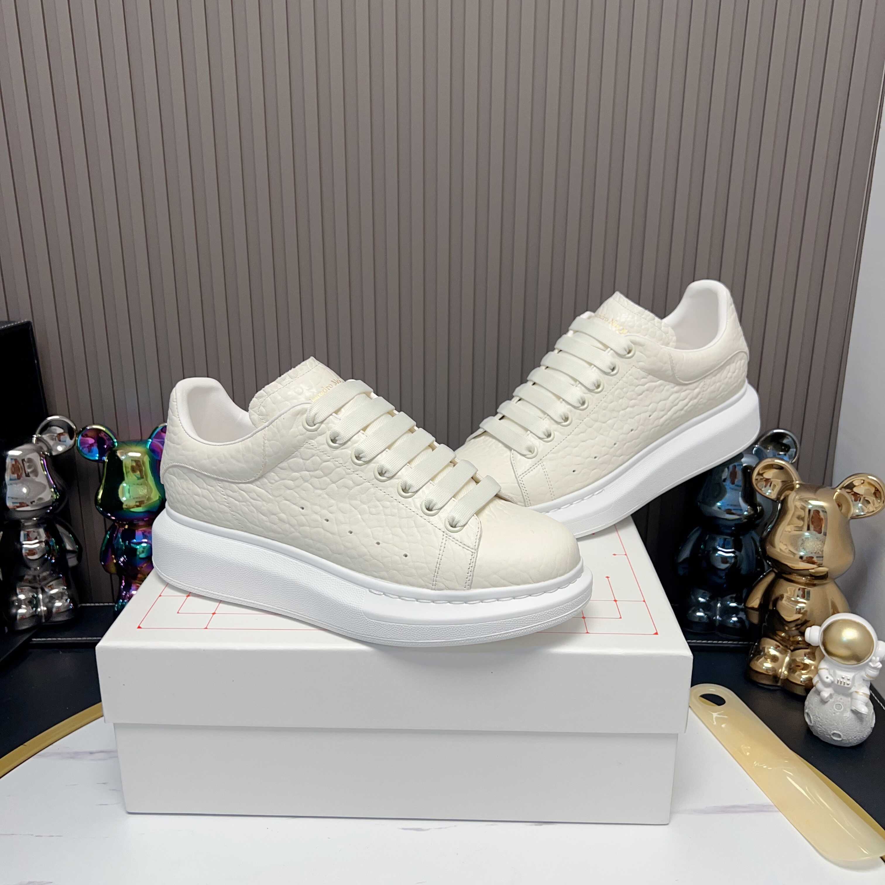 荔枝纹欧洲站休闲小白鞋时尚厚底