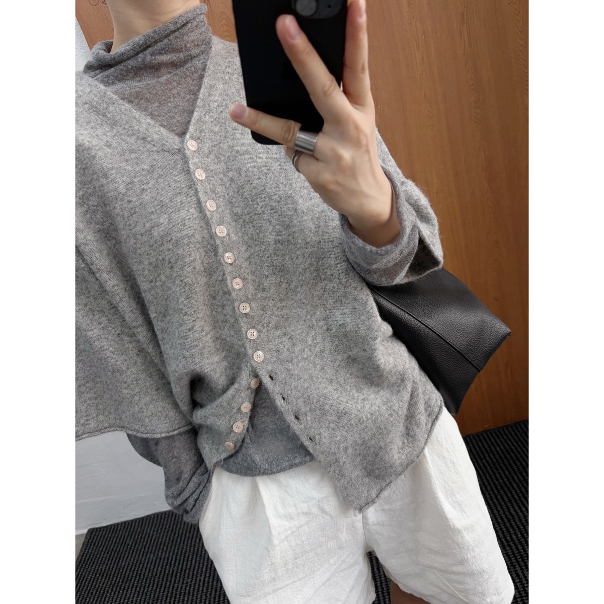 层次分明 V领宽松中袖毛衣秋冬外套新款休闲叠穿针织女慵懒小众,女装/女士精品,毛针织衫,淘宝优惠券,粉丝福利购,淘宝优惠卷