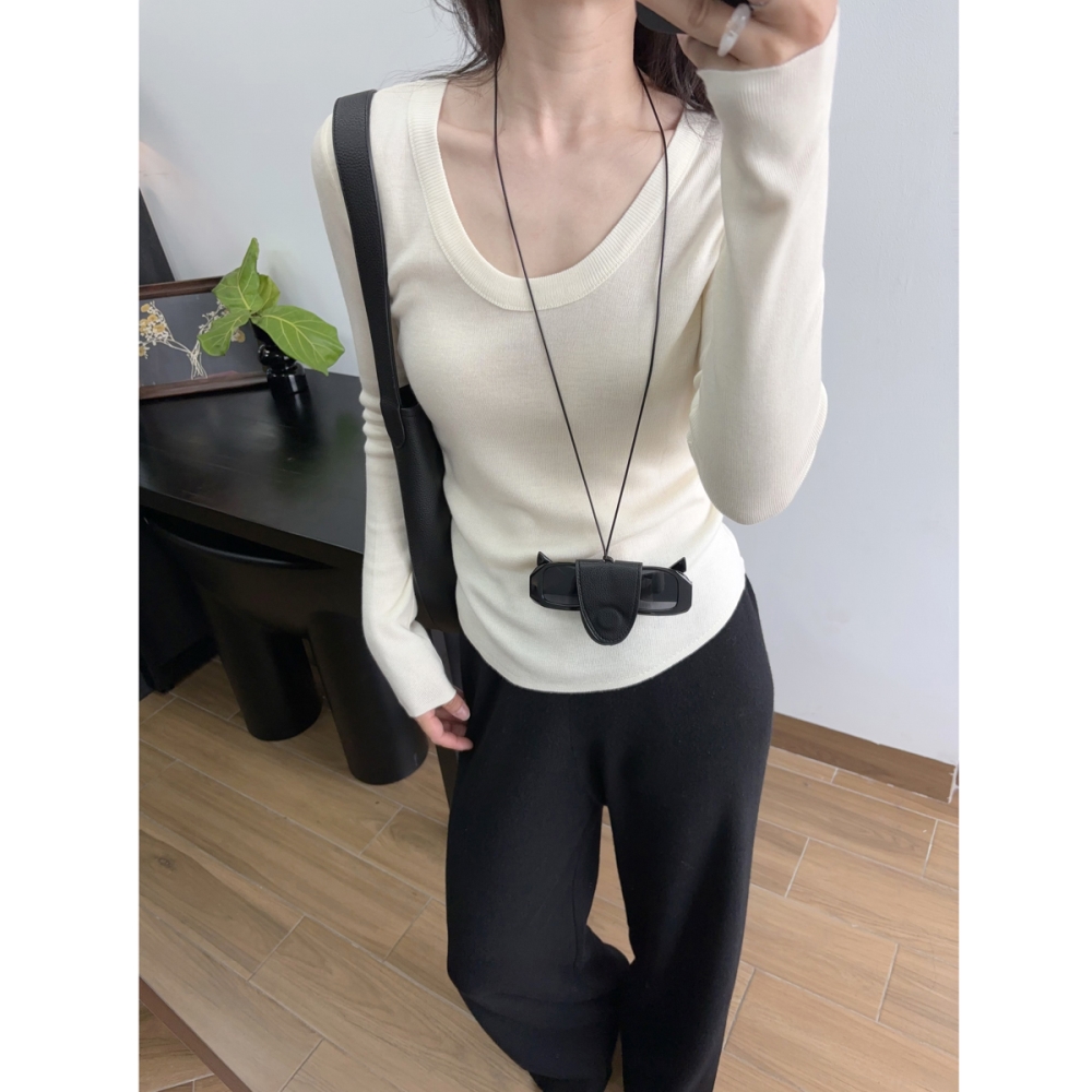 羊毛混纺套头U领贴身显瘦毛织