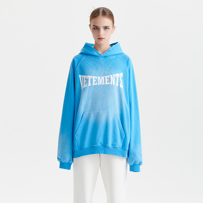 VETEMENTS 于文文同款 甜美连帽卫衣城市通勤 男女同款 301446