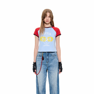 撞色草莓徽章T恤 女士插肩袖 301261 Sandra简约系列 Alexia