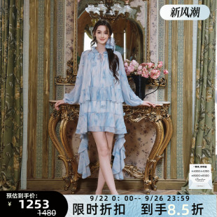 300170 幕蓝烟雾立体花朵蛋糕连衣裙银泰百货 FLONAKED 春夏新款
