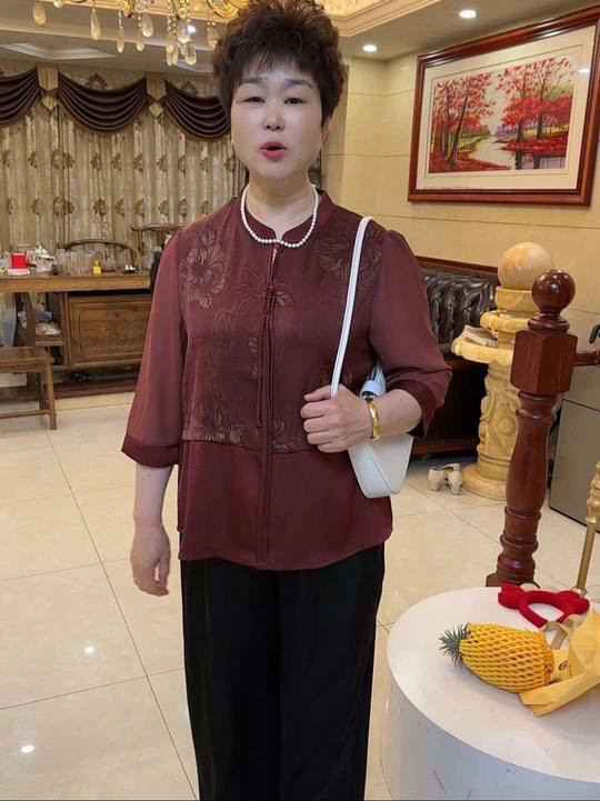 中老年女高端桑蚕丝小衫高贵夫人上衣胖妈妈夏装重磅杭州真丝套装