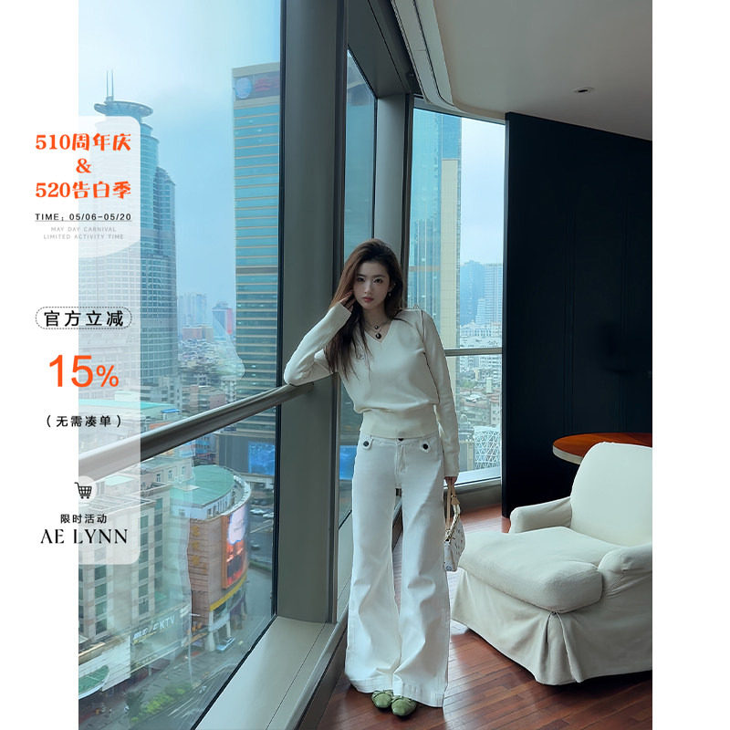 OTee高腰双扣白色微喇牛仔裤女春季辣妹直筒显瘦百搭裤子