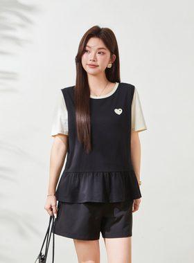 采多宝大码女装胖mm2026夏季新款黑白配假两件荷叶摆上衣FXZ8092