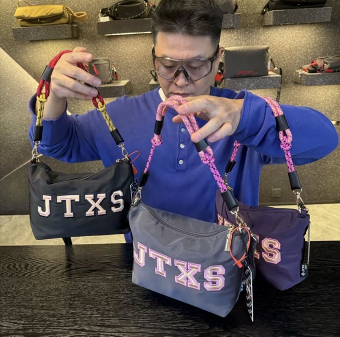 JTXS【原创刺绣升级款】新款万针刺绣轻便日常通勤单肩斜挎包