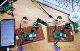 51单片机登山队lora远距离互相通信北斗查询队友位置地图定位北斗