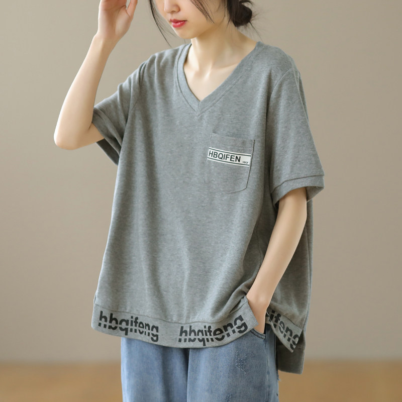 3素品文艺宽松休闲套头V领字母印花短袖T恤【4.19号20元优惠券