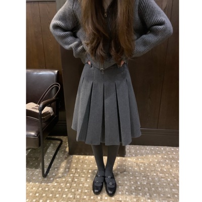 BBen 法式半身裙女秋冬2025秋冬新款垂感显瘦好搭配的羊毛百褶裙