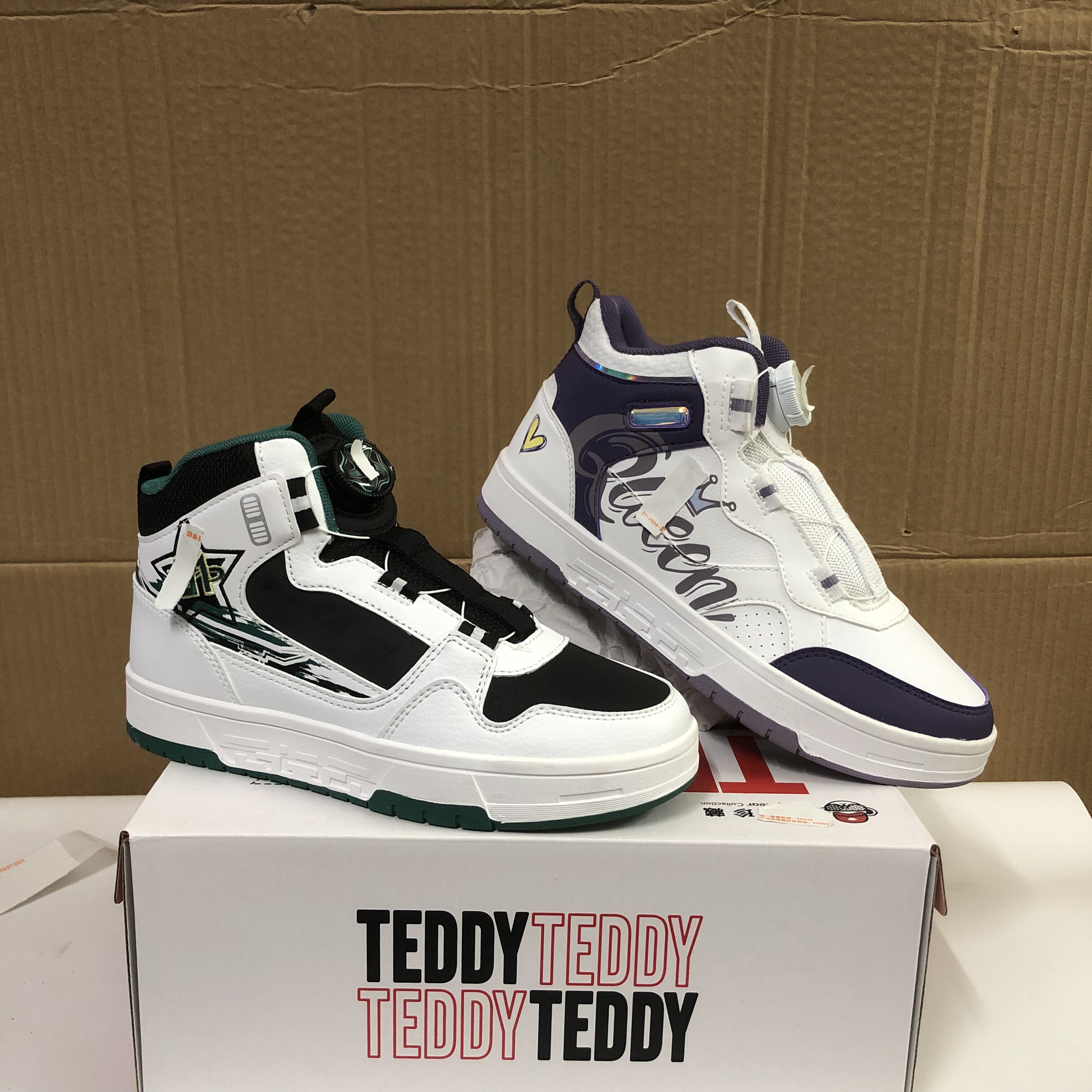 撤柜品牌童鞋 秋冬季皮面儿童休闲鞋大童高帮板鞋 学生滑板鞋单鞋,童鞋/婴儿鞋/亲子鞋,板鞋,淘宝优惠券,粉丝福利购,淘宝优惠卷