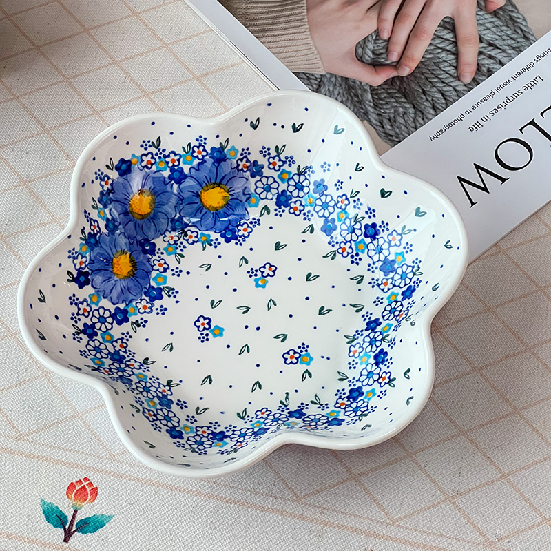 手绘小清新花朵形陶瓷深菜盘家用