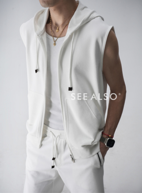 SEE ALSO『BC高定真皮系列』新贵老钱风运动连帽马甲基础休闲外套