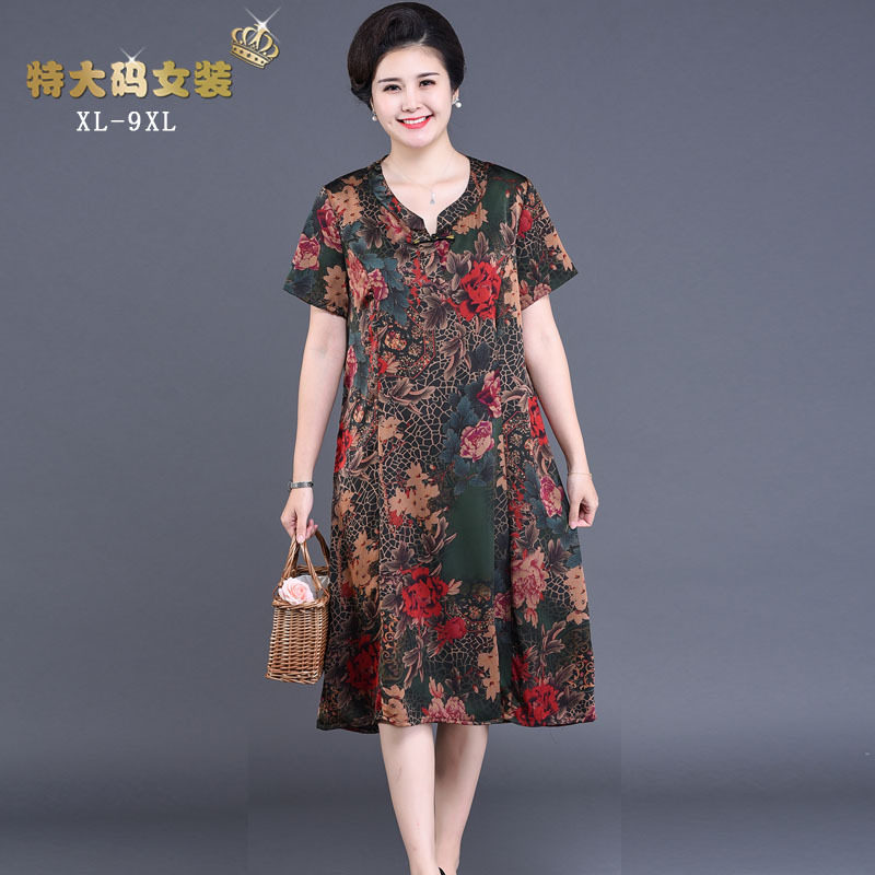 200斤特大码中老年女装胖妈妈夏天短袖连衣裙奶奶印花中长款裙子