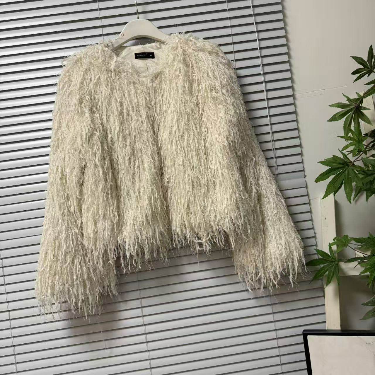 1125-19大牌高货名媛风立体羽毛亮丝短外套女流苏保暖高级外套