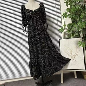 0409-1法系轻熟简约风黑色波点连衣裙女方领收腰长裙度假风气质