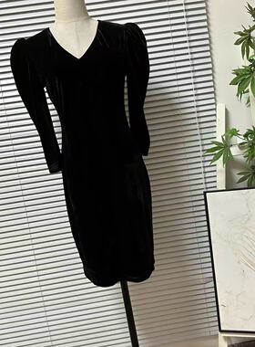 0130-6赫本风黑色丝绒连衣裙女V领显瘦气质小黑裙法式复古