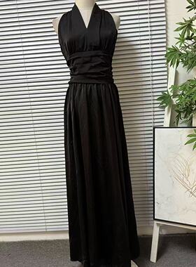 0116-37品牌高货气质显瘦挂脖连衣裙女黑色V领收腰长裙度假风