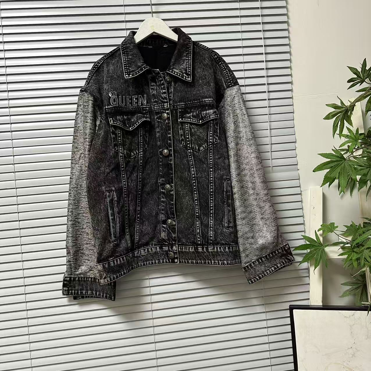 1025-23复古做旧牛仔外套女短款水洗黑色夹克宽松休闲上衣亮片袖