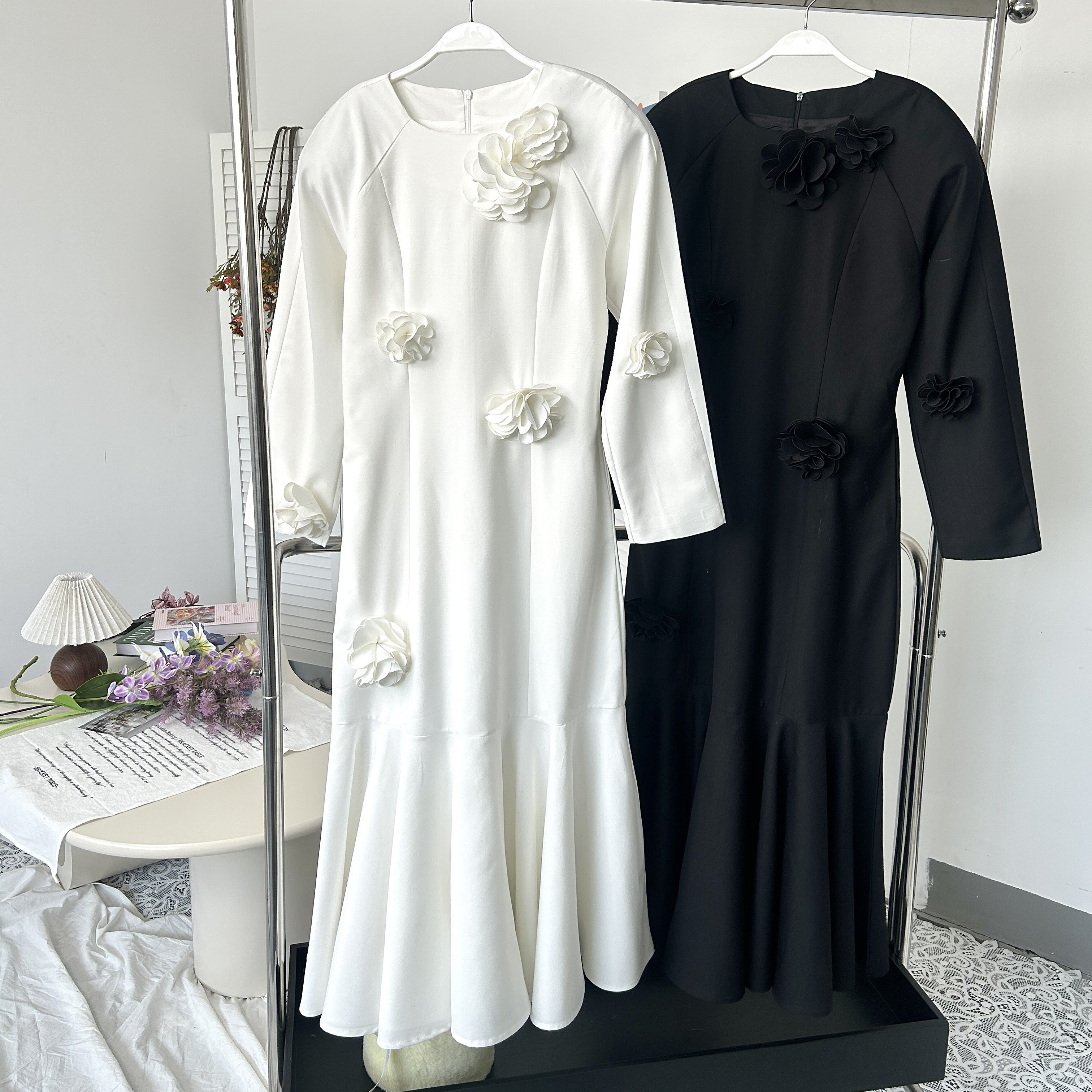 MONA 黑白色优雅气质宴会 花朵设计长袖连衣裙内搭小个子 新款