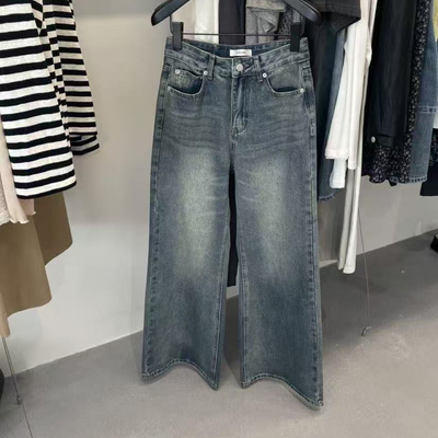 IU ROOM-26年早春复古风水洗宽松韩系微喇牛仔裤3929