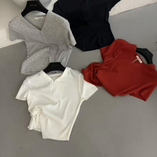 FIFTEEN 98008 26年早春纯色简约显瘦针织衫