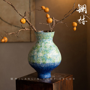 新中式彩绘陶瓷花瓶侘寂风手工插鲜花复古怀旧侘寂花器烟雨青蓝瓶