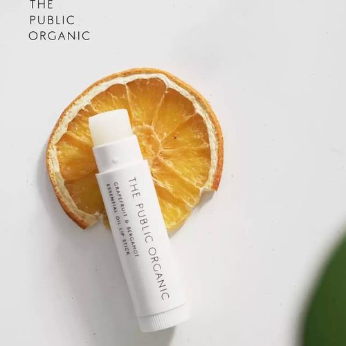 The public organic小奶管植物精油无色润唇膏滋润补水防干裂4g
