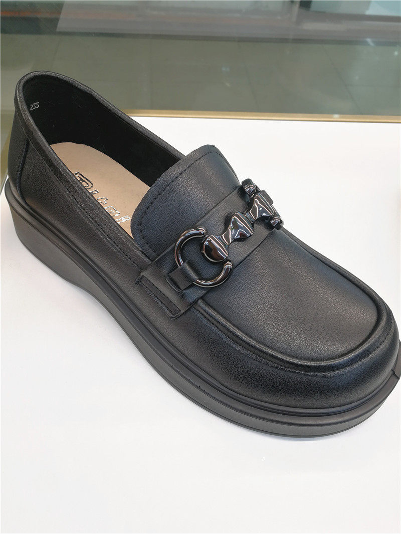 日泰乐福鞋英伦风2023新款套脚低跟休闲女鞋乐福鞋0753b86969