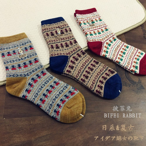 复古花纹中筒袜子女袜秋冬棉袜