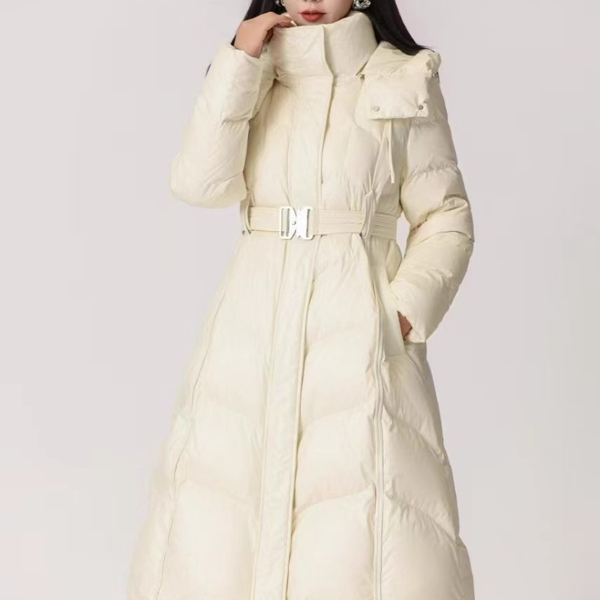 妙彩依恋羽绒服2025极简腰带连帽气质时尚加厚保暖收腰长款外套