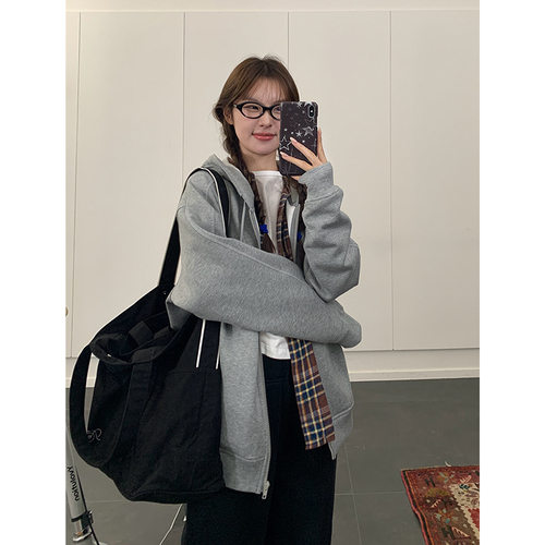 义乌市楠涛服饰有限公司重磅空气感连帽卫衣女2026早秋插肩袖宽松