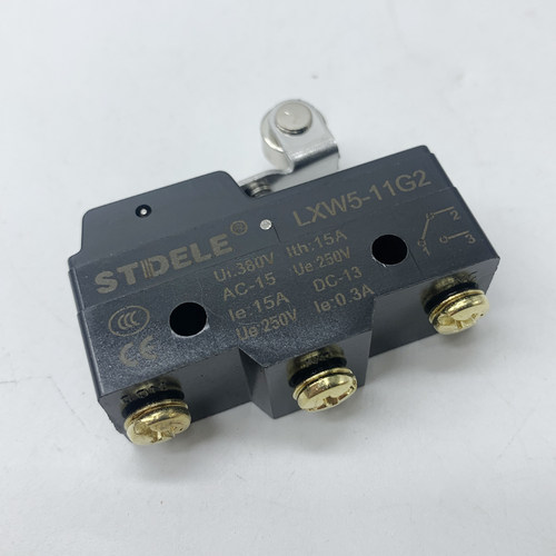 龙井电器施泰德限位微动行程开关Z-15GW22-BLXW5-11G2TM-1704滚轮