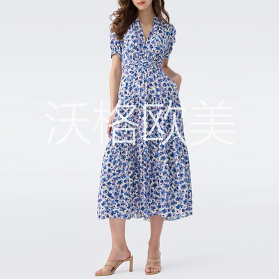 沃格 D早秋新品浪漫蓝紫铃兰花朵印花V领弹力腰A字长款人丝连衣裙