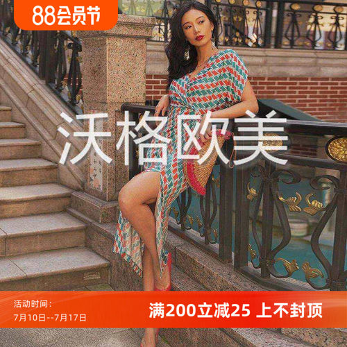 沃格D夏季新款红蓝旗帜几何印花V领蝙蝠袖开衩人丝轻薄针织连衣裙