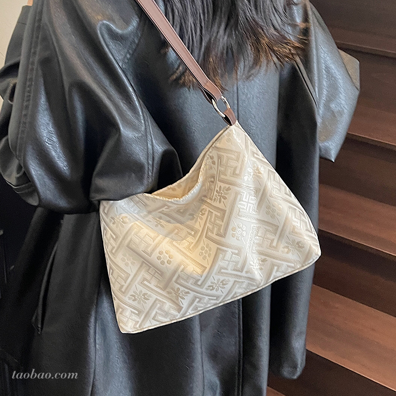 2025高级大容量中式托特包