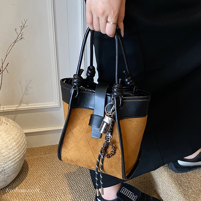 小众设计菱格手提包撞色拼接