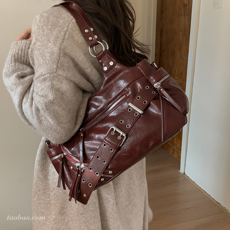 甜酷机车大容量通勤托特包