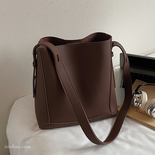 复古大容量包包女2025新款 简约单肩斜挎包通勤子母托特水桶包 时尚