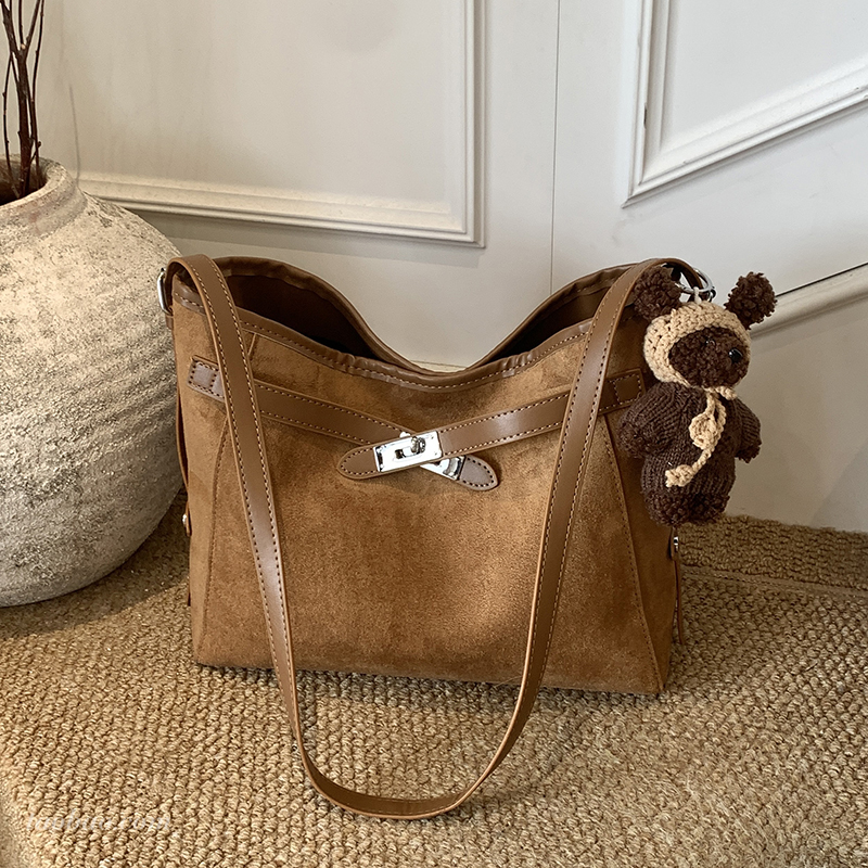 简约高级感麂皮绒托特包