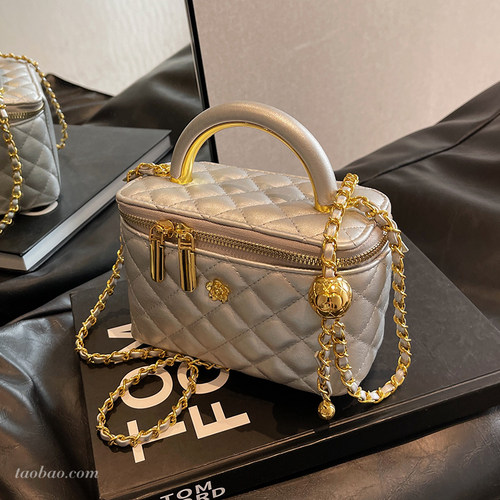 2026早春菱格小方包百搭斜挎