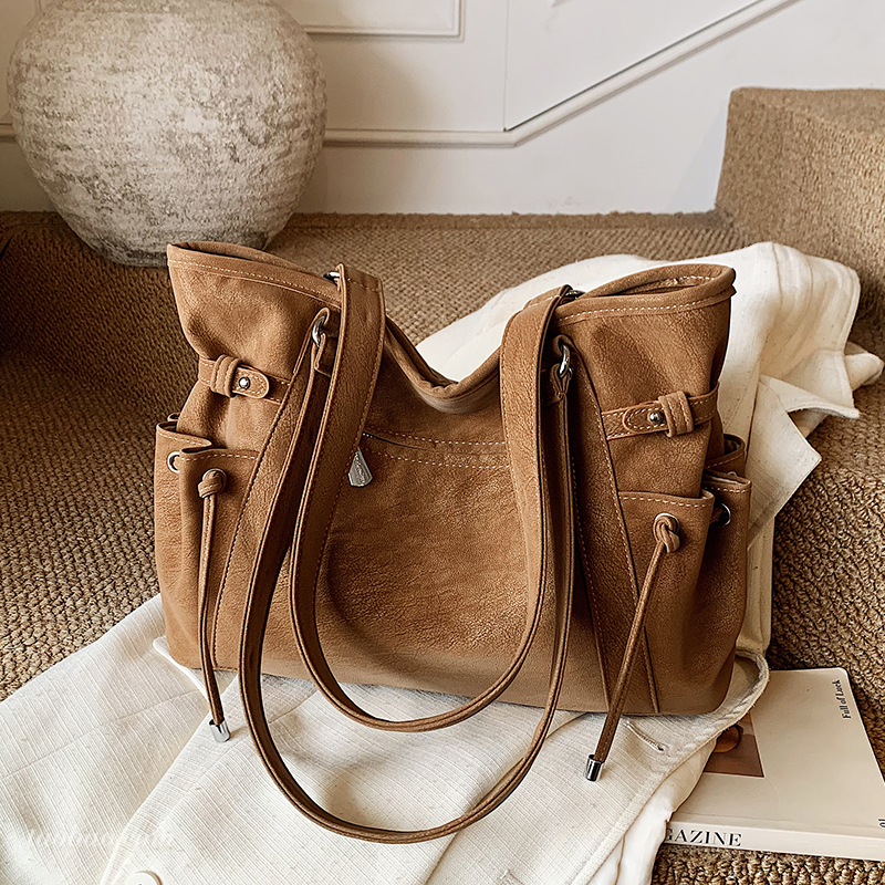 麂皮绒通勤单肩斜挎托特包