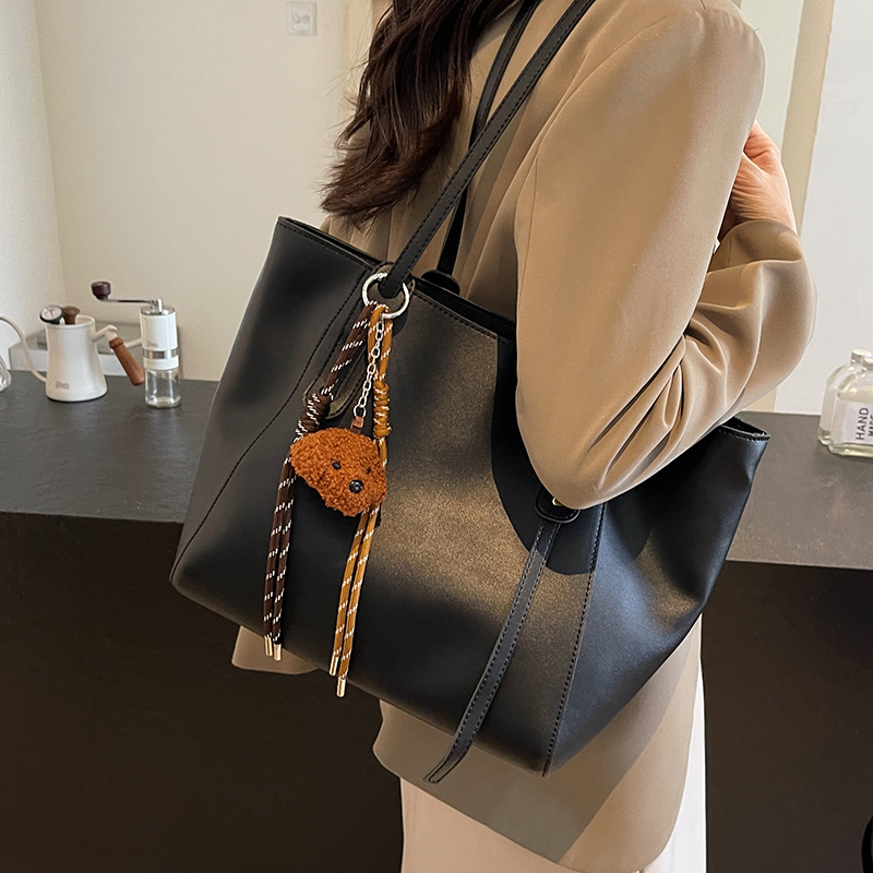 2024秋季大容量复古手提托特包