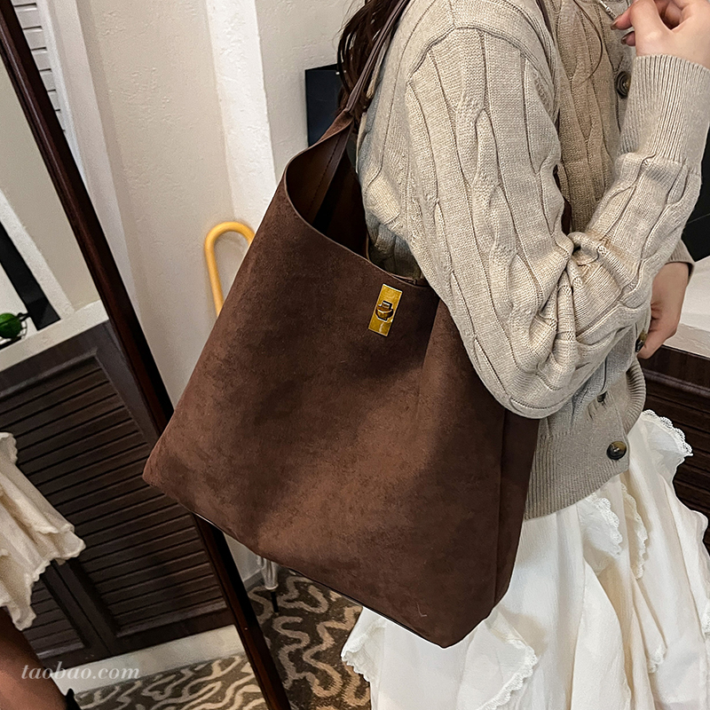 大容量通勤托特包2025冬季新款