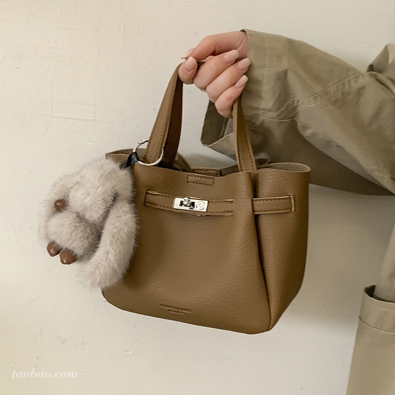 2025秋季法式小众水桶包斜挎